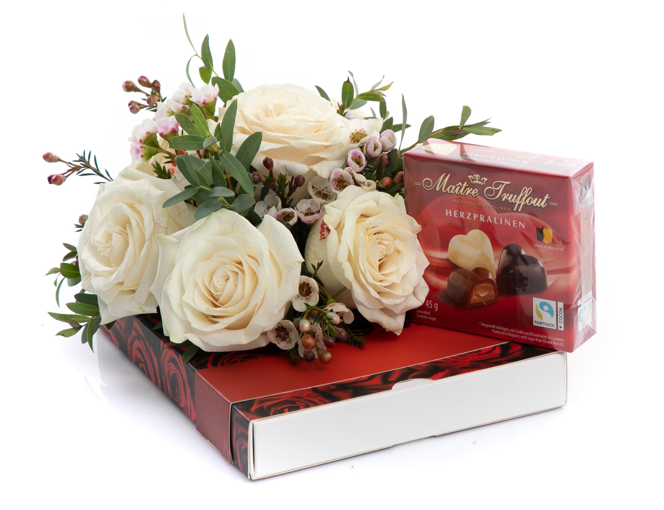 Aranjament cu trandafiri personalizati si ciocolata