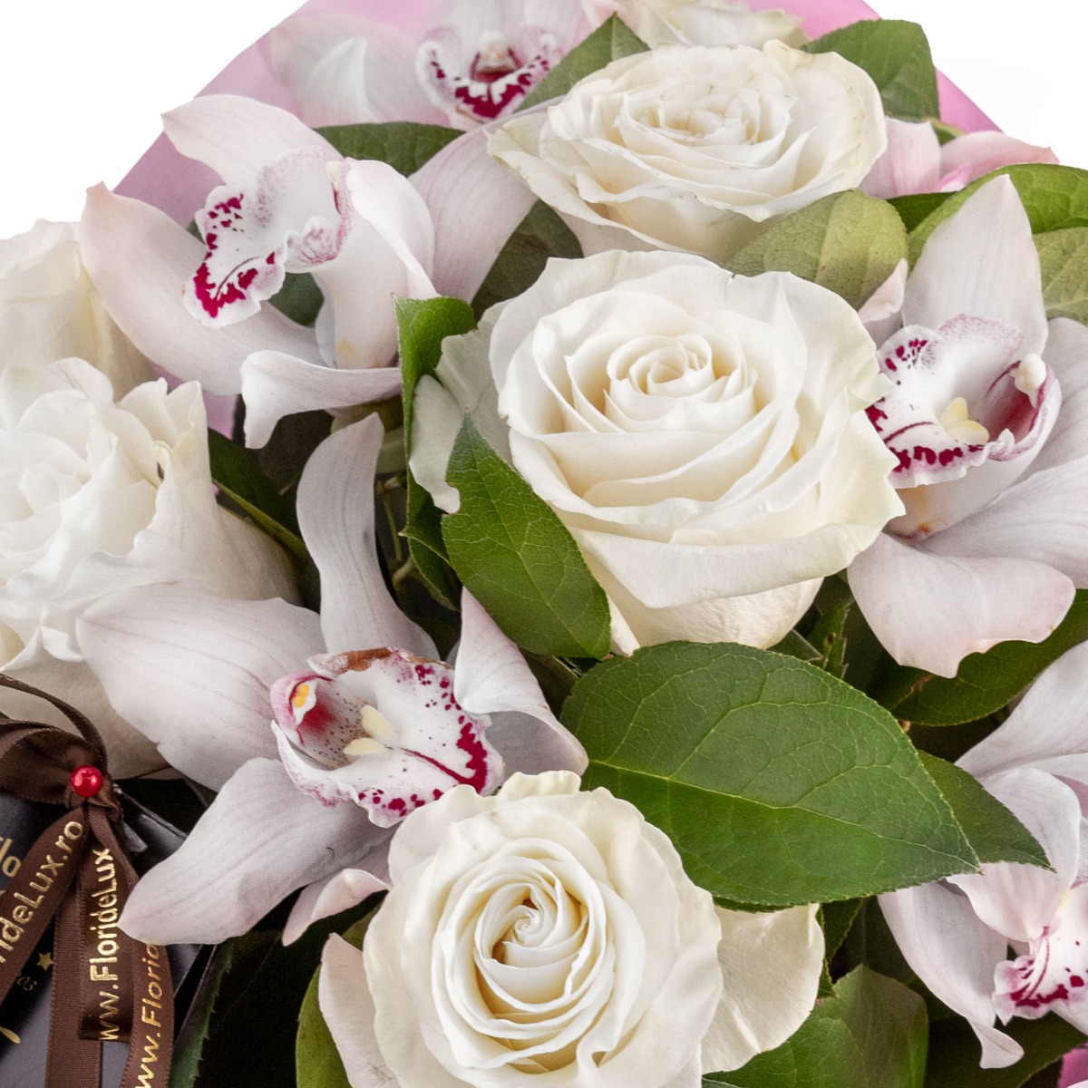 Buchet trandafiri albi si orhidee imperiala