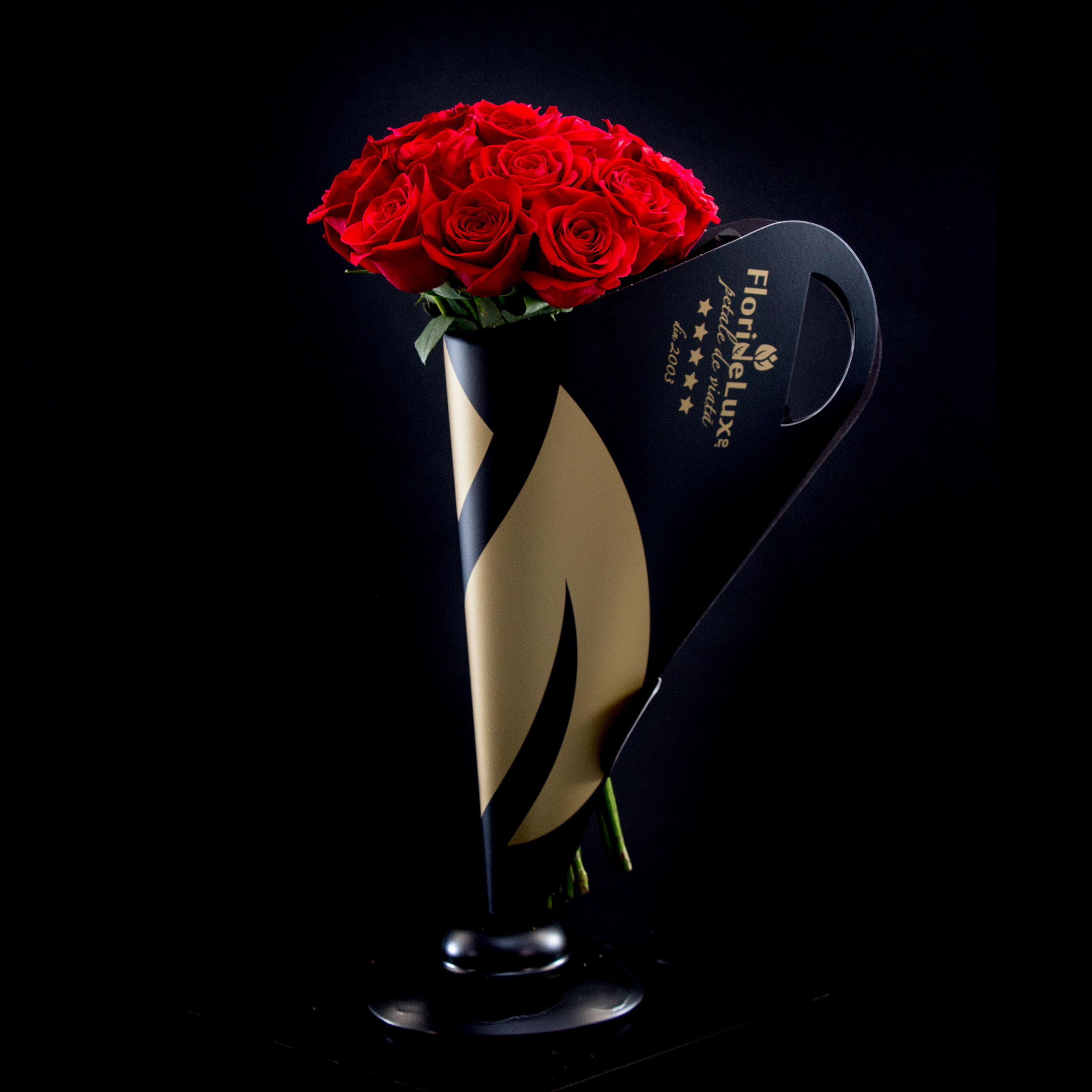 Trandafiri rosii Grand Gesture si sampanie Nectar Imperial Rose