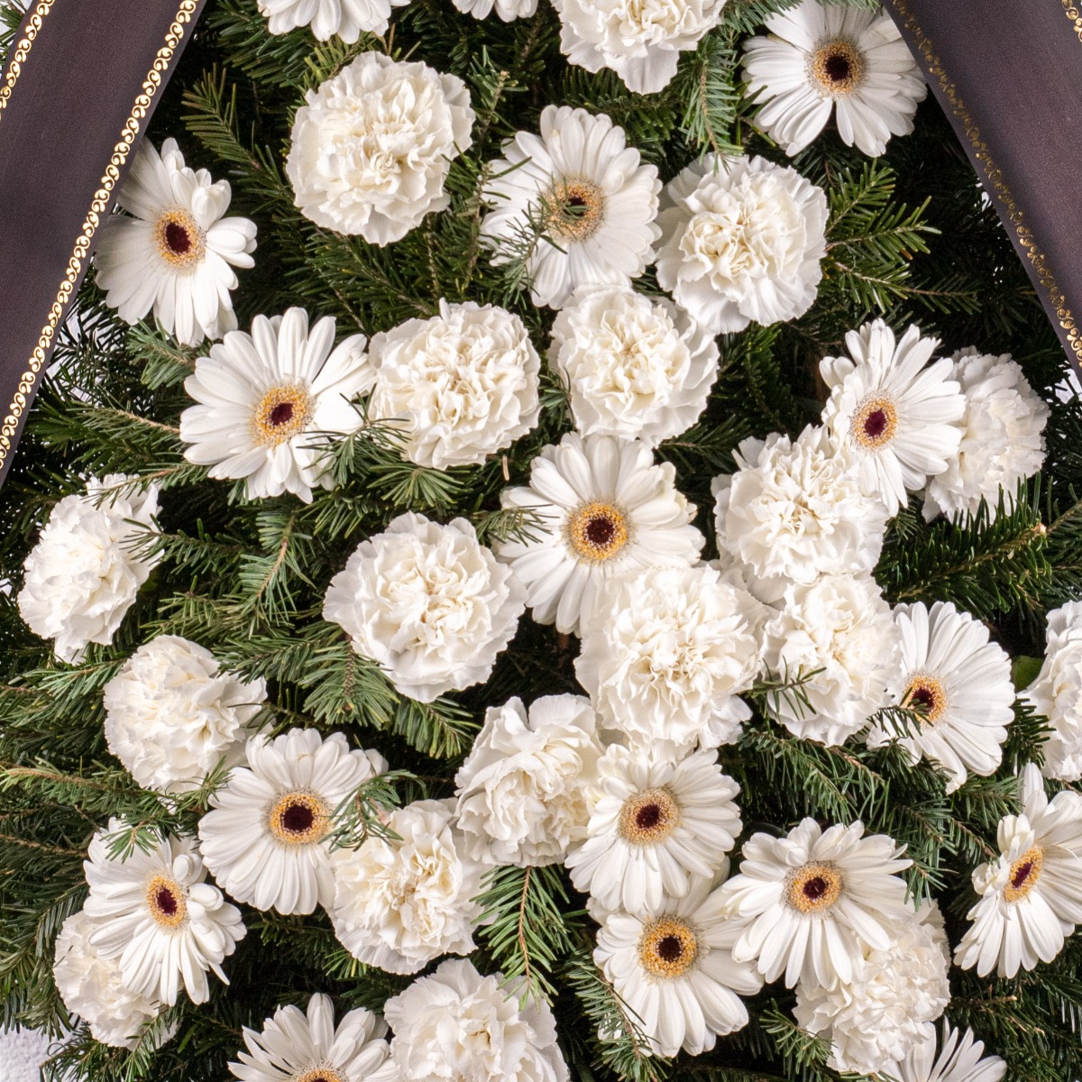 Coroana Funerara cu flori albe clasice
