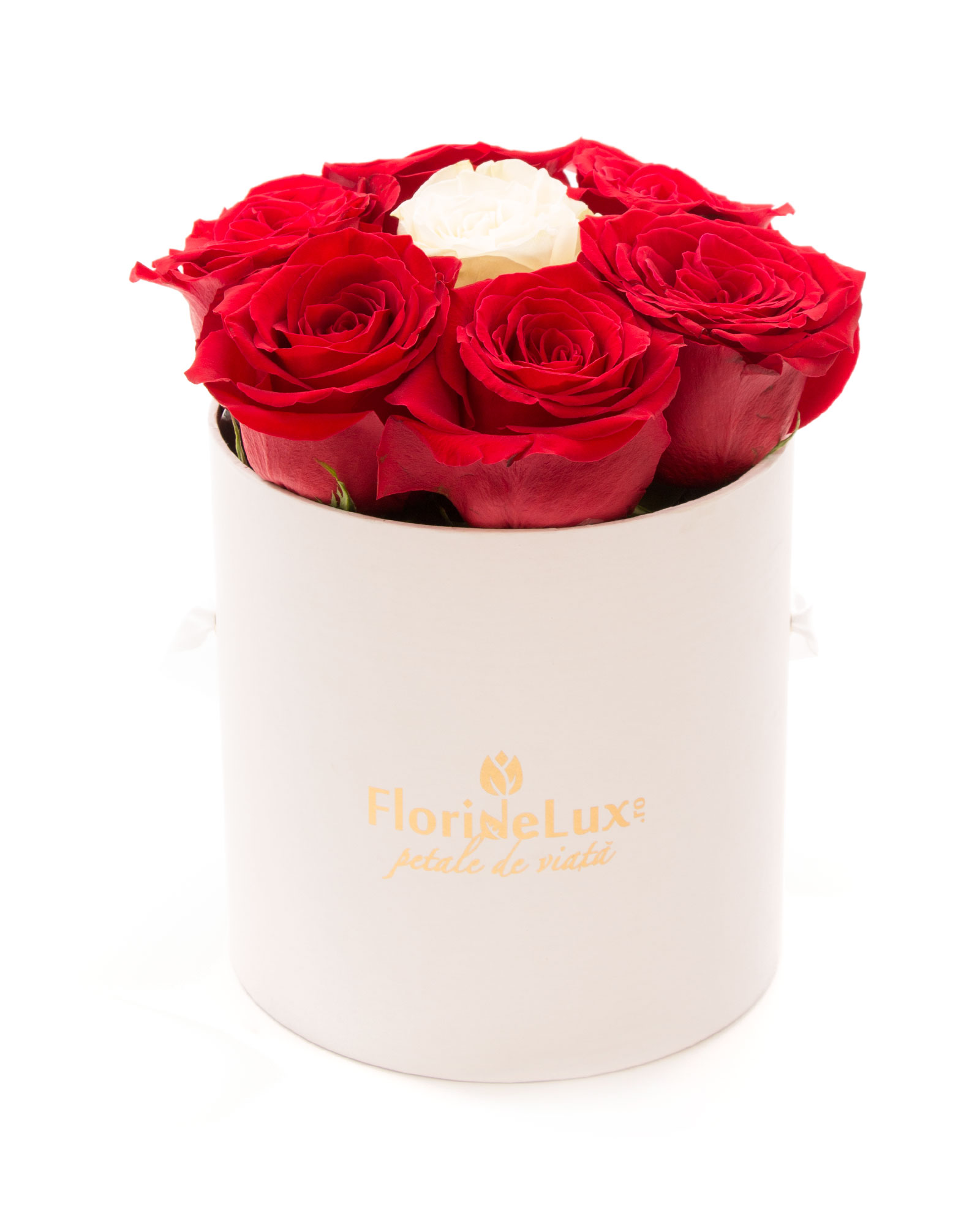 Cutie 9 trandafiri rosii si unul alb si vin Calem