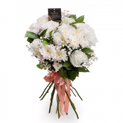 Buchet trandafiri albi si crizanteme