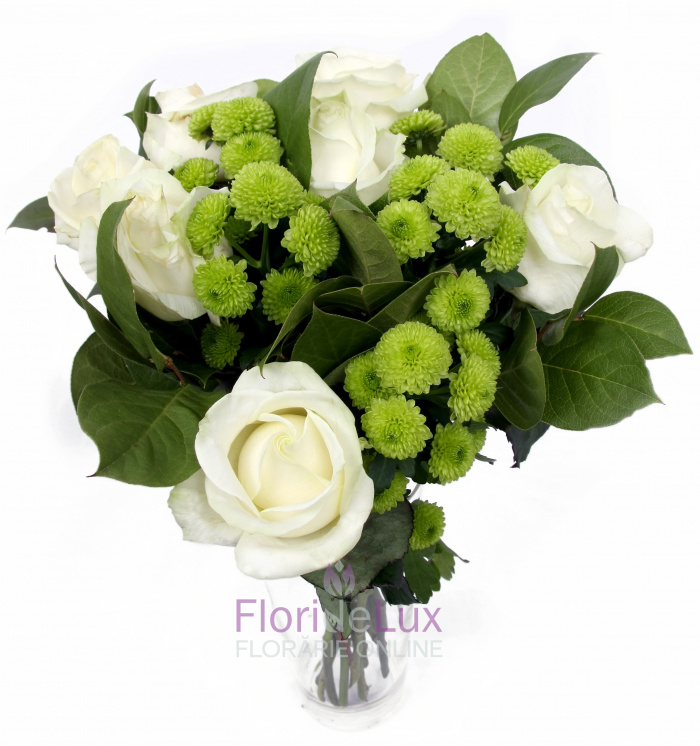 Dragobete cu trandafiri albi si santini