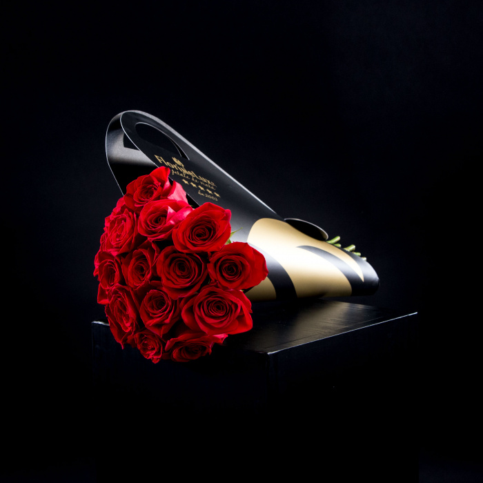 Trandafiri rosii luxurianti si parfum Tresor – imaginea 2