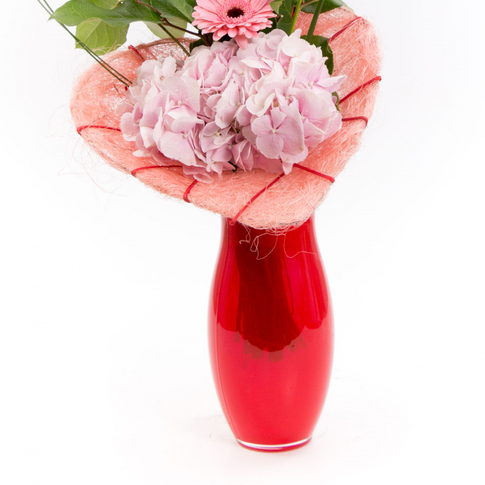 Aranjament floral romantic si elegant