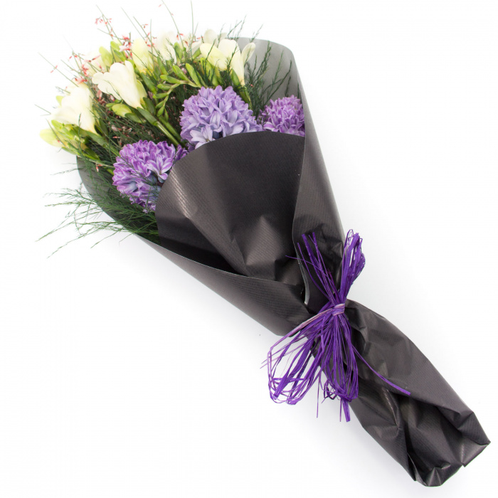 Buchet frezii si zambile – imaginea 2