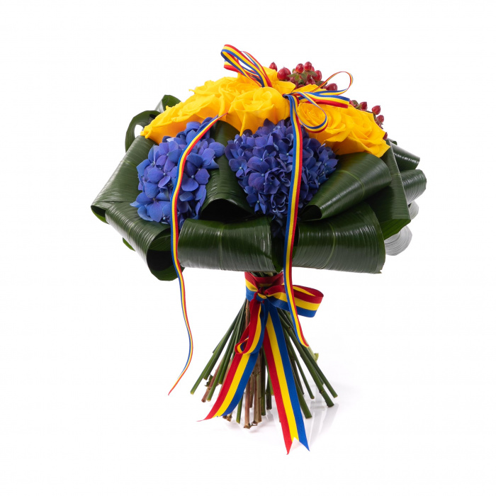 Buchet de flori tricolor – imaginea 2