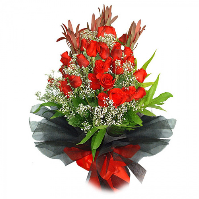Buchet din 25 trandafiri, gypsophila