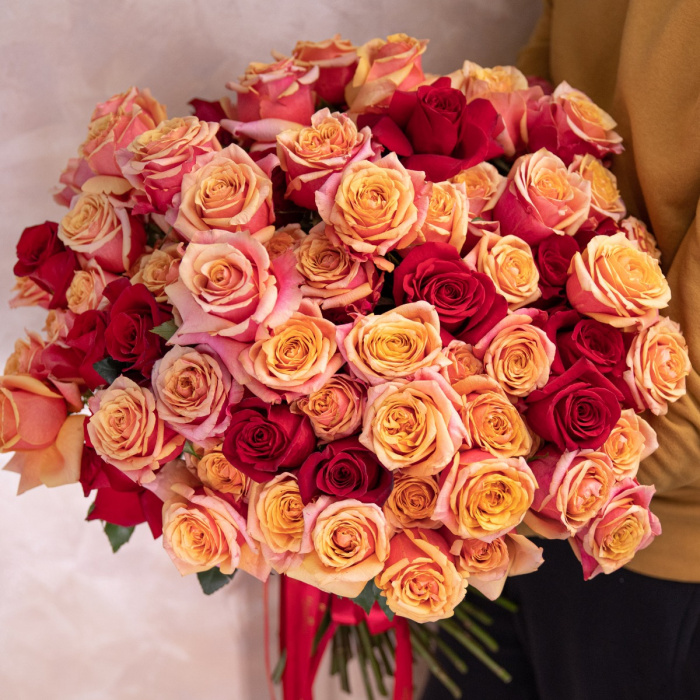 Buchet 99 trandafiri multicolori – imaginea 3