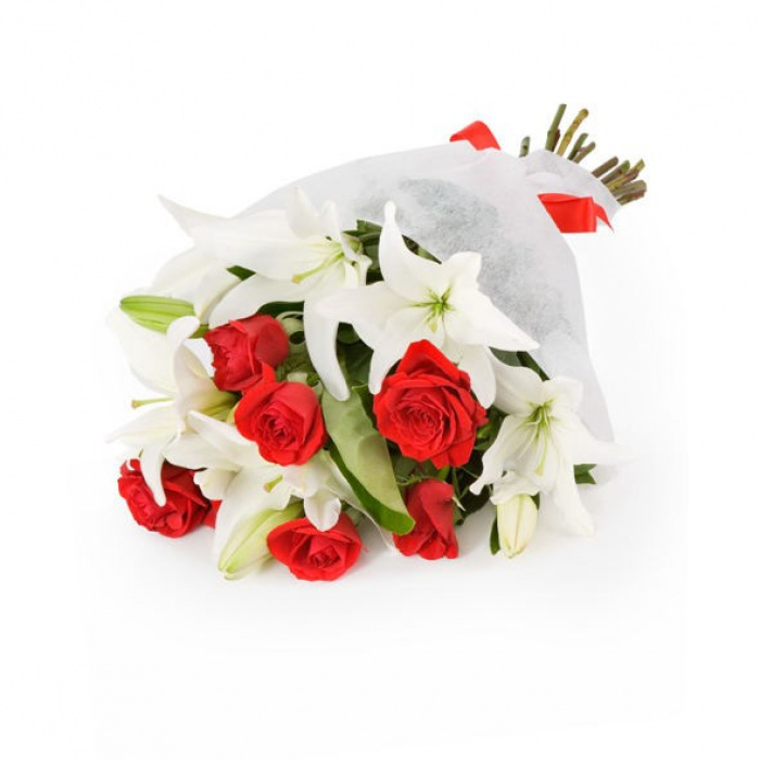 Buchet crini imperiali si trandafiri rosii