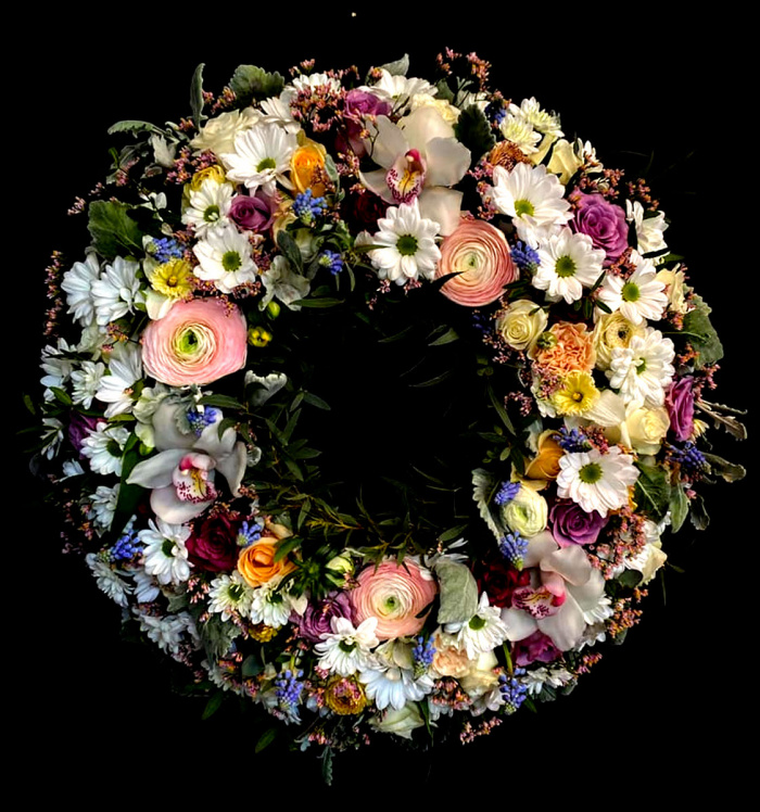 Coroana funerara cu flori de camp – imaginea 1