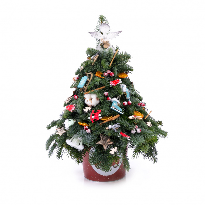 Bucuria iernii: bradut lucrat manual cu decoratiuni unicat