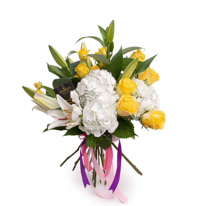 Buchet trandafiri galbeni si crini "Raze de soare" – imaginea 1