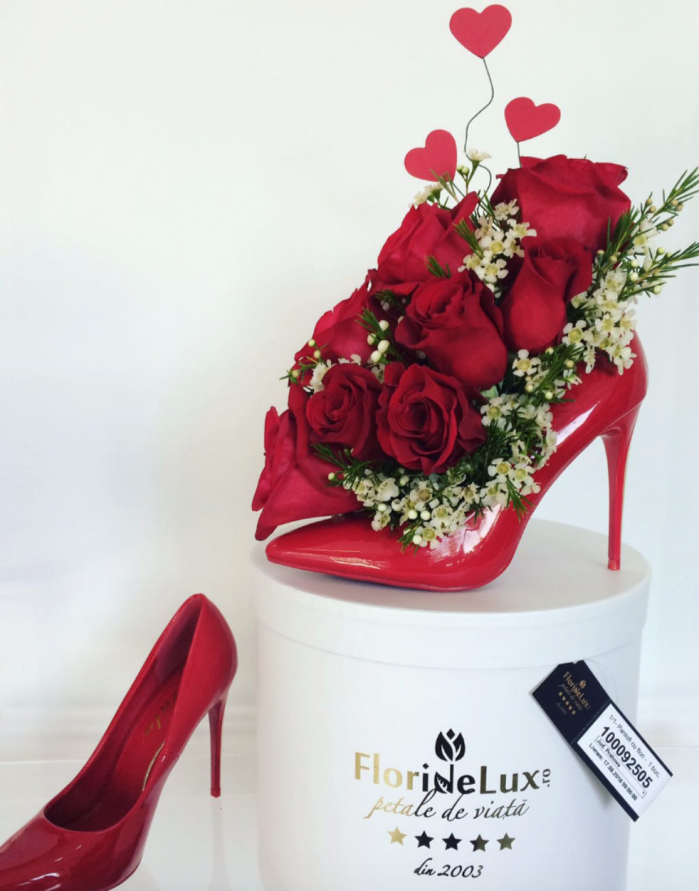 Pantofi cu flori