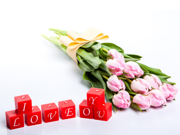 Lalele roz si lumanari Te iubesc! – imaginea 1