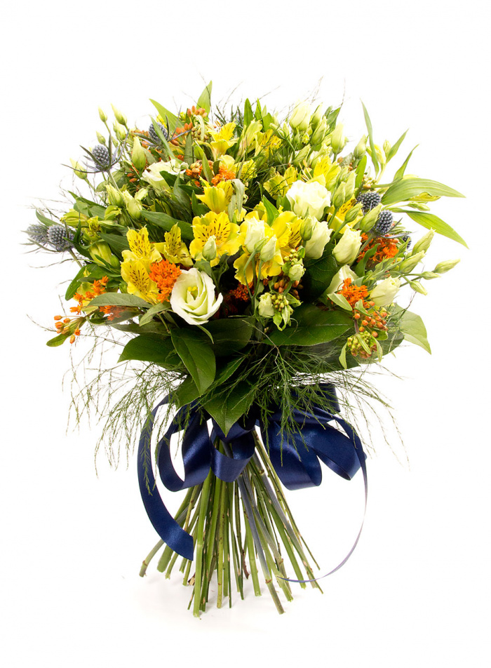 Buchet din alstroemeria galbena si lisianthus – imaginea 1