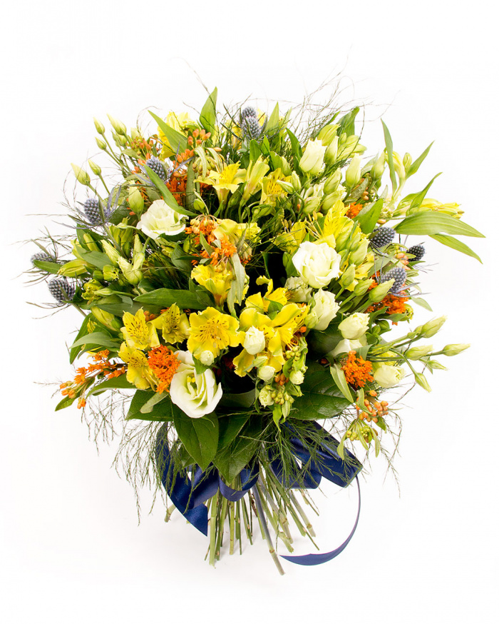 Buchet din alstroemeria galbena si lisianthus – imaginea 2