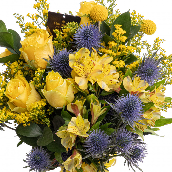 Buchet trandafiri galbeni si solidago – imaginea 2