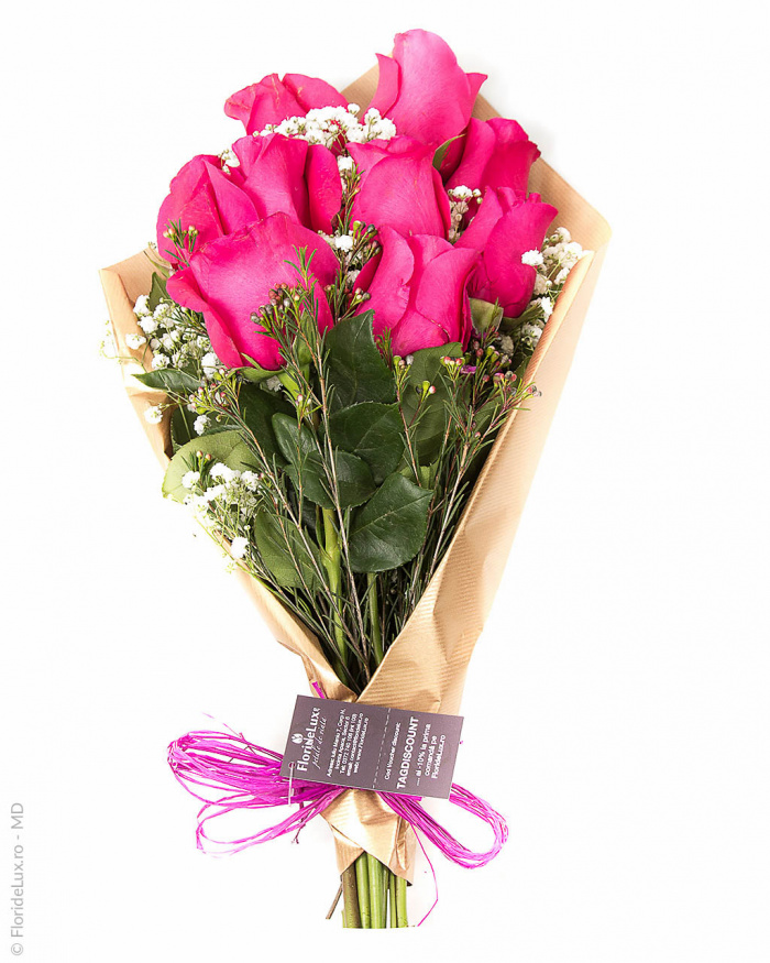 Buchet trandafiri cyclam si gypsophila
