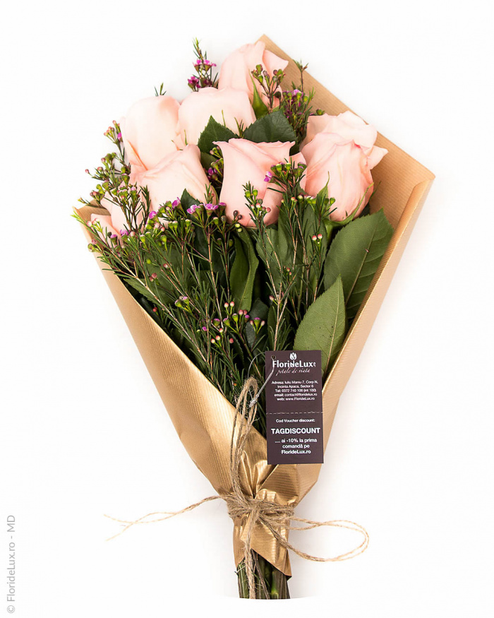 Buchet 7 trandafiri roz delicat