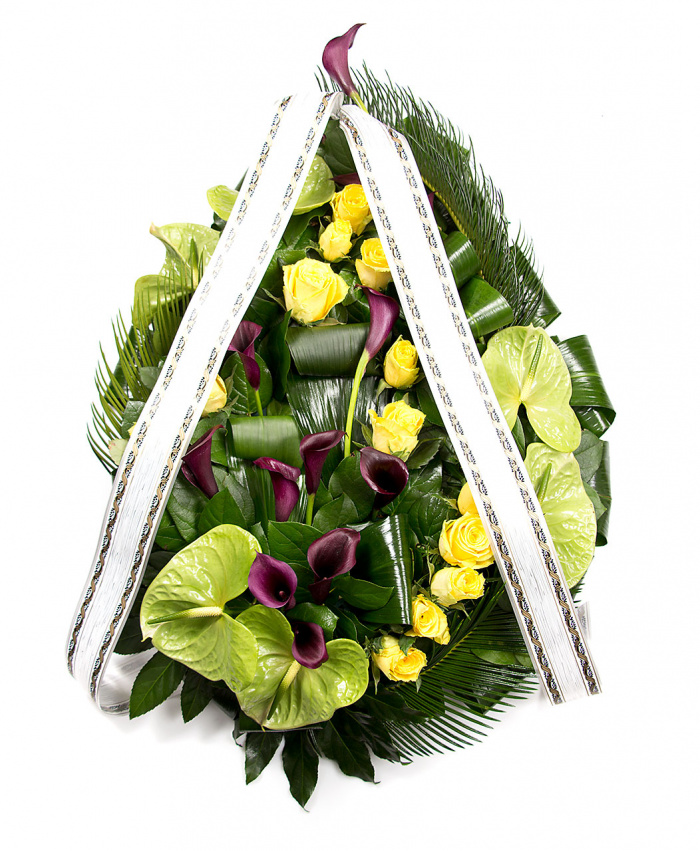 Coroana cale negre, anthurium, trandafiri – imaginea 2