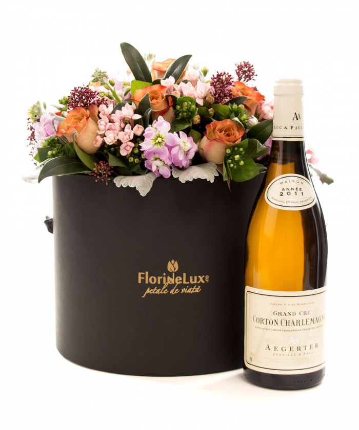 Cutie cu flori mix capuccino si vin Corton Charlemagne