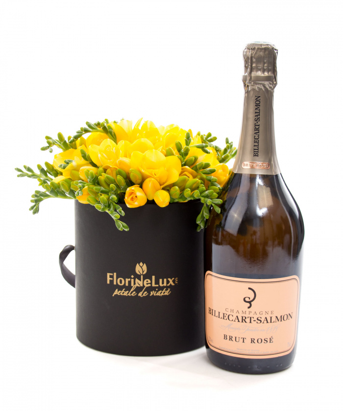 Cutie cu frezii galbene si vin Billecart Salmon