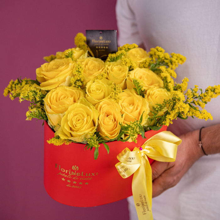 Cutie inima cu trandafiri galbeni – imaginea 3