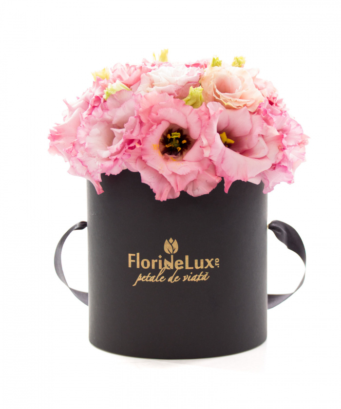 Cutie rafinata cu lisianthus si sampanie Bollinger – imaginea 3