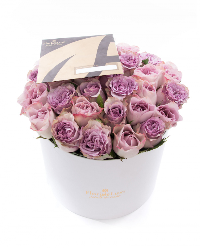 Cutie speciala trandafiri mov si Bollinger Rose – imaginea 2