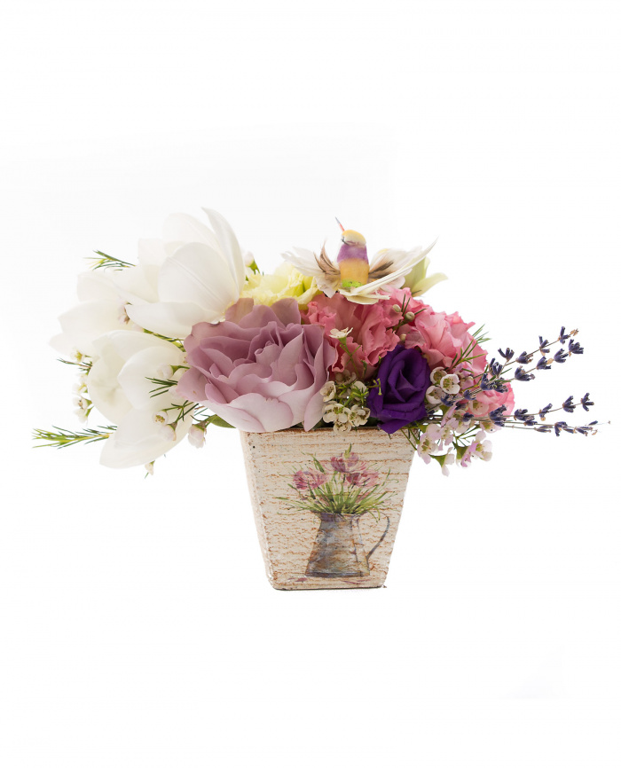 Aranjament suav lalele, trandafiri si lisianthus