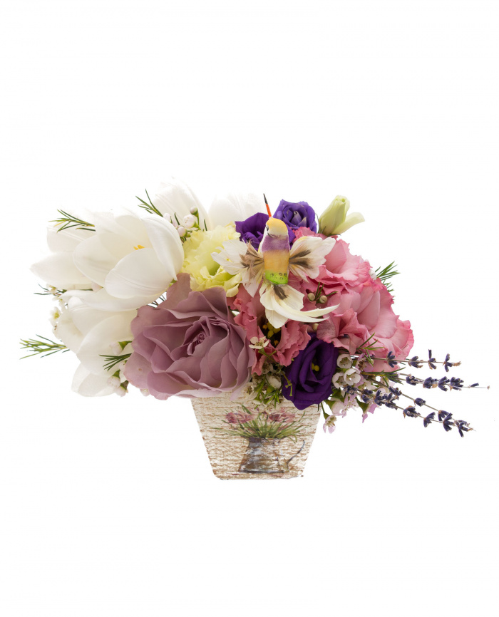 Aranjament suav lalele, trandafiri si lisianthus