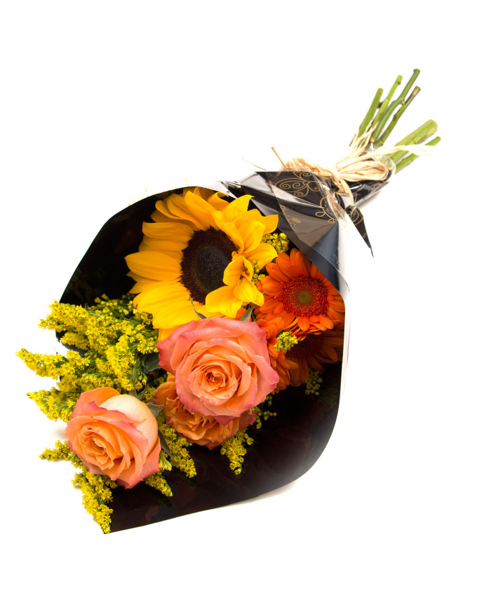 Trandafiri, floarea-soarelui si gerbera – imaginea 1