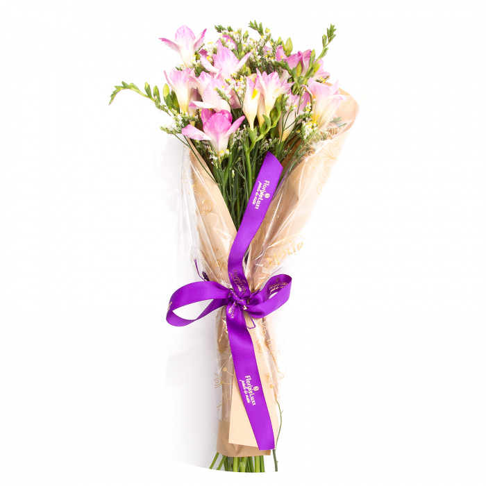 Buchet cu 9 frezii roz – imaginea 1