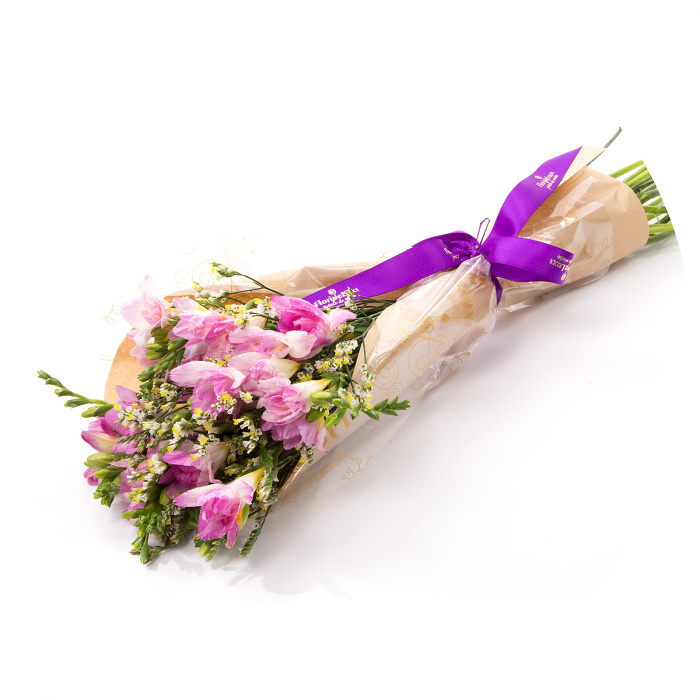 Buchet cu 9 frezii roz – imaginea 2