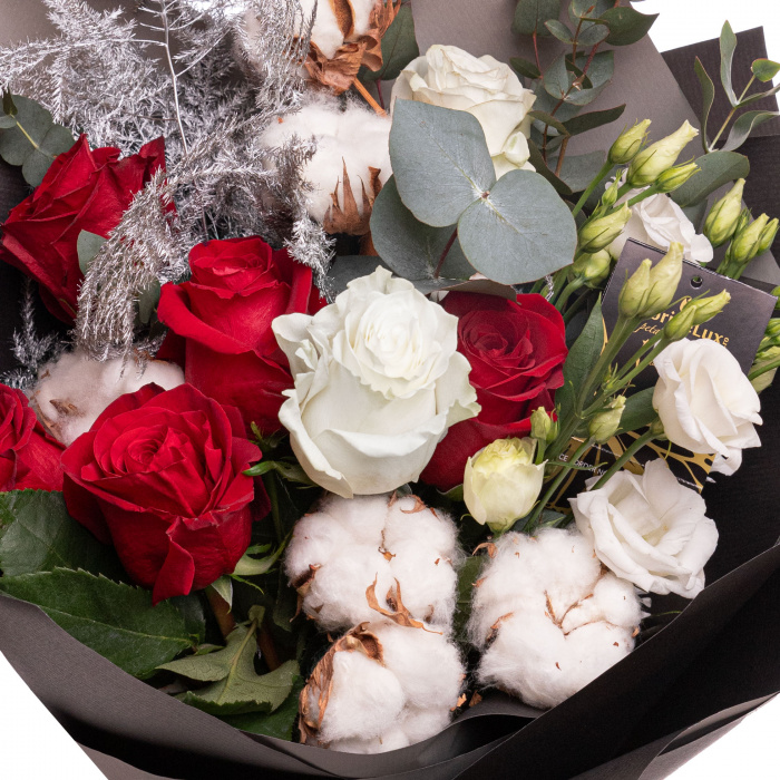 Flori de iarna in buchet delicat – imaginea 2