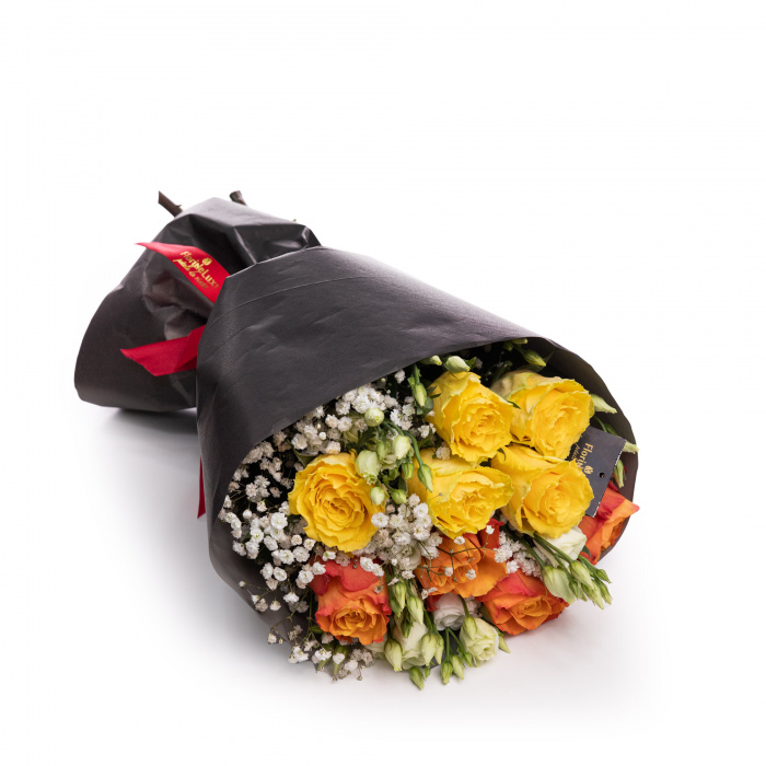 Buchet jucaus din trandafiri galbeni si portocalii – imaginea 1