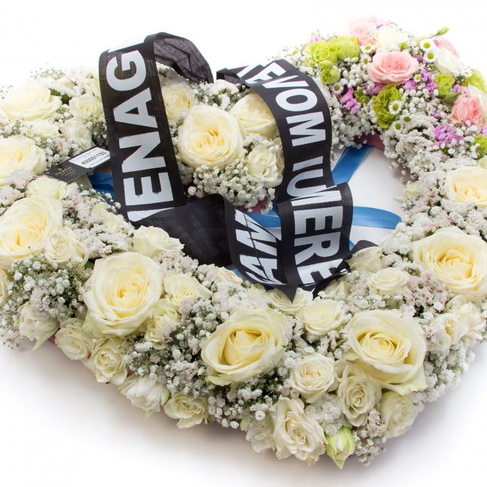 Coroana inima flori de primavara