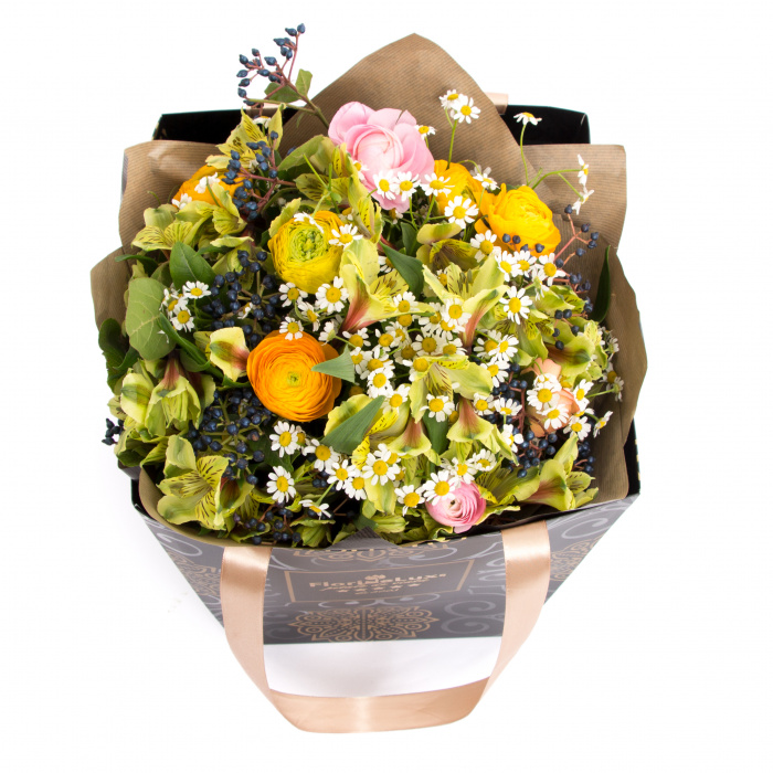 Buchet alstroemeria, ranunculus si sampanie – imaginea 3