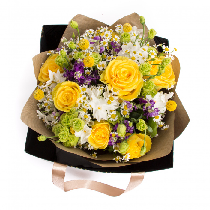 Buchet gingasia primaverii si martisor inima – imaginea 3
