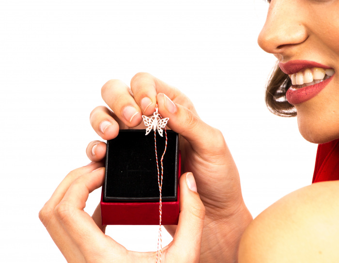 Buchet primavaratic si martisor fluturas – imaginea 4