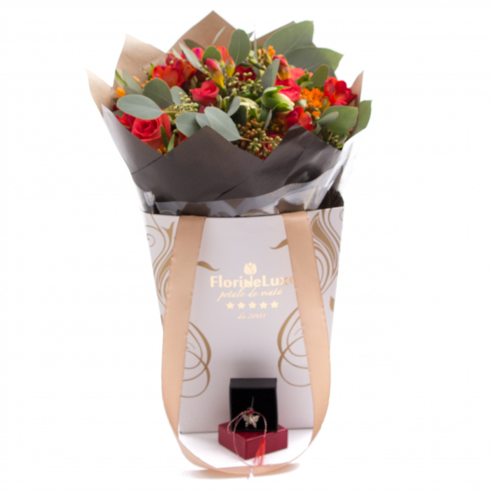 Frezii parfumate de primavara si martisor argint