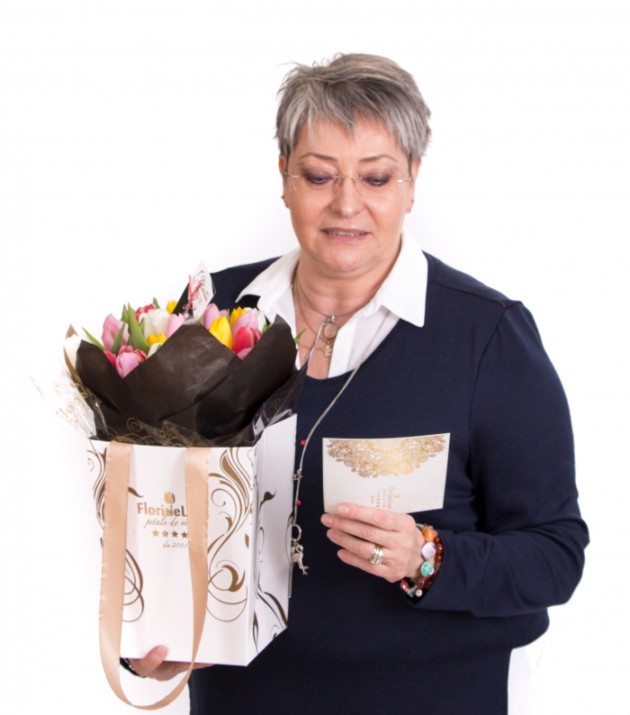 Pretty Lady cu martisor inima