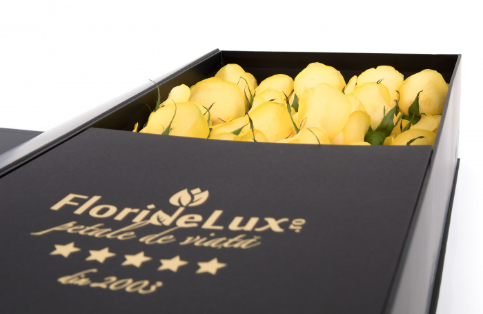 Cutie trandafiri galbeni de lux – imaginea 2