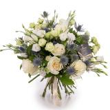Buchet unic cu trandafiri si eryngium – Floridelux