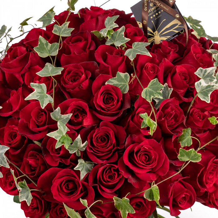 Buchet trandafiri si iedera – imaginea 2