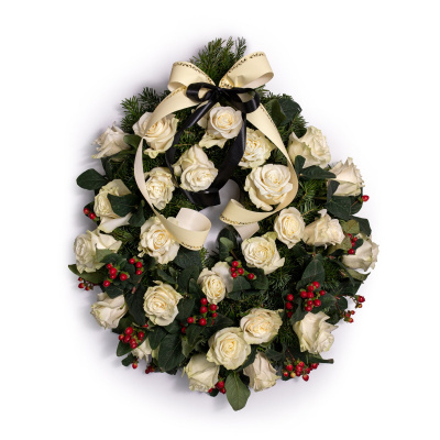 Jerba funerara de lux cu trandafiri albi si hypericum