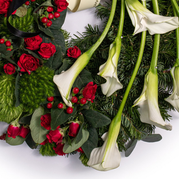 Jerba funerara de lux cu cale si minirose rosii – imaginea 2