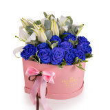Aranjament trandafiri albastri si crini – Floridelux