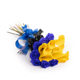Buchet trandafiri albastri si cale galbene – Standard